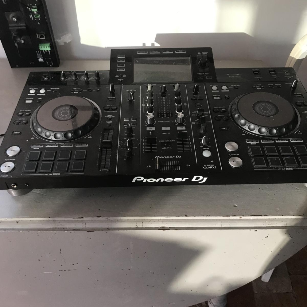 Pioneer XDJ-RX2