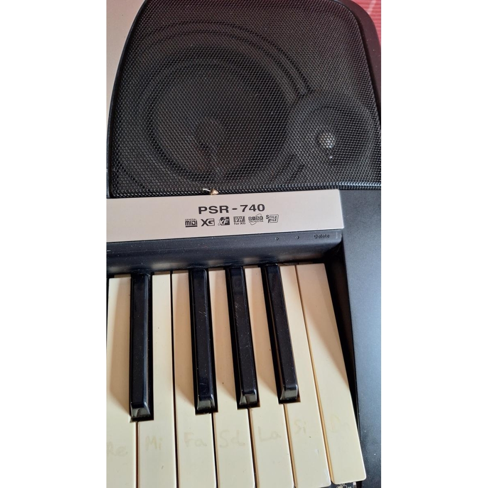 Yamaha PSR-740