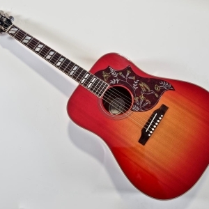 Gibson Hummingbird 2019 Heritage Cherry Sunburst