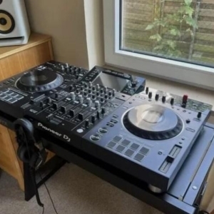 Pioneer xdj-xz controller dj + KRK Rokit 5