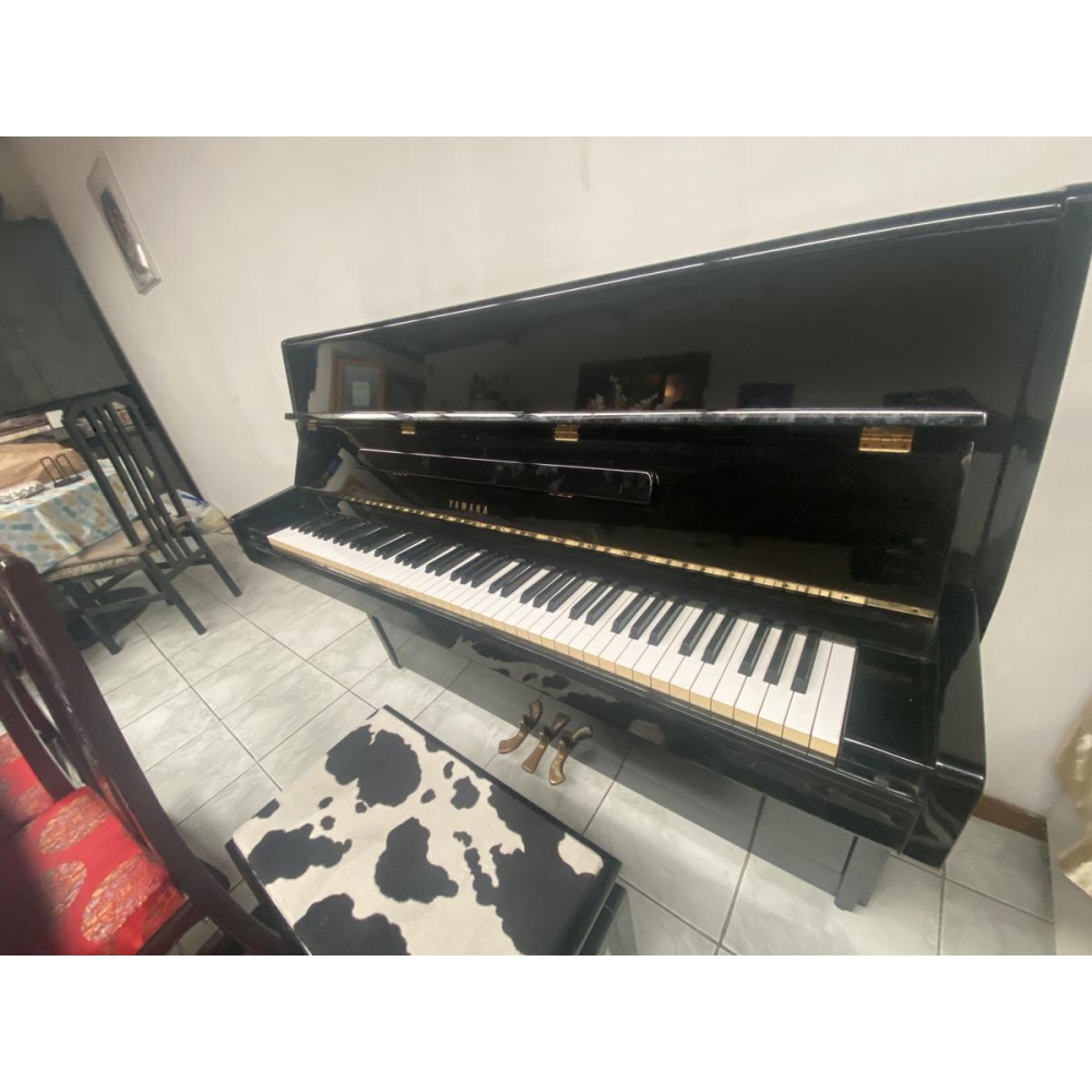 Yamaha piano droit