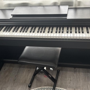 Yamaha Arius YDP-144BK - Piano Numérique