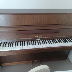 Hohner piano droit.