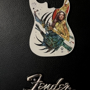 Fender stratocaster signée par Malina Moye et Druillet