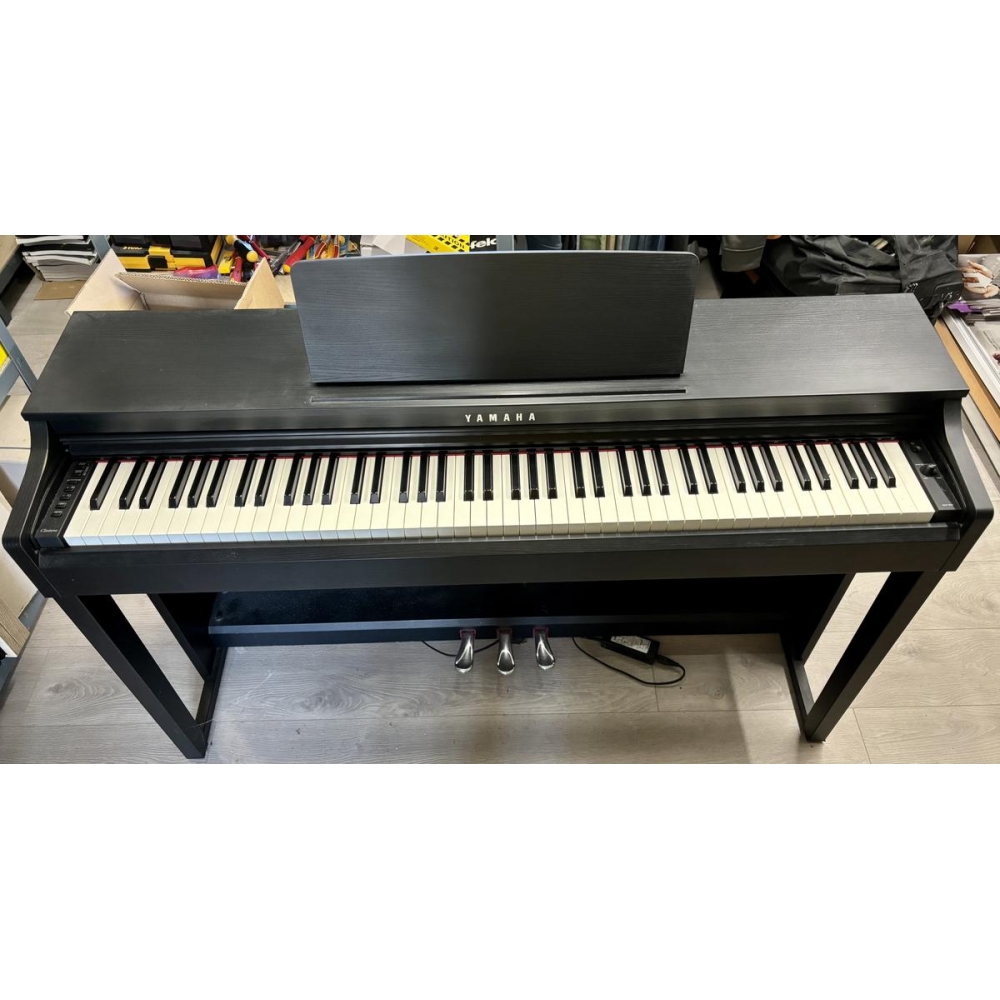 Yamaha Clavinova CLP-525B