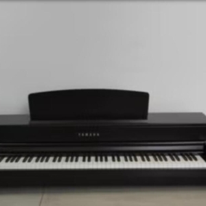 Yamaha Clavinova CLP-745R