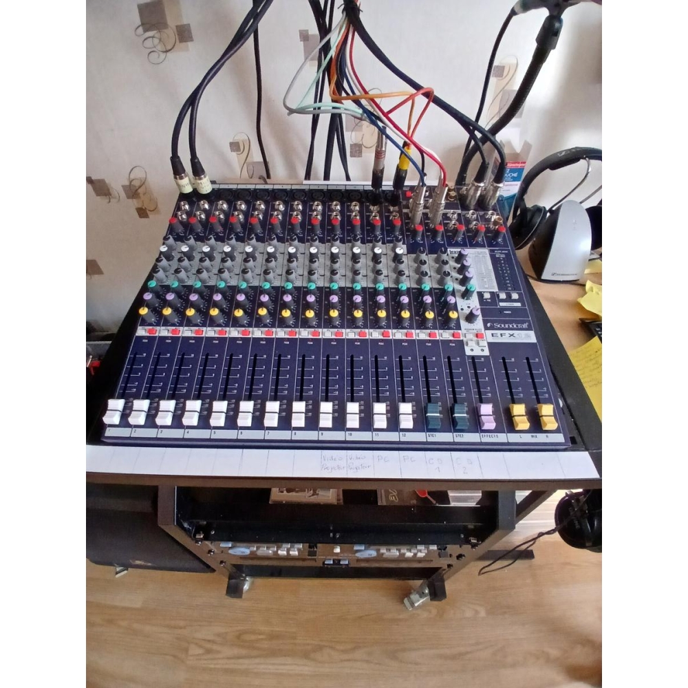 Soundcraft efx12 - Table de mixage