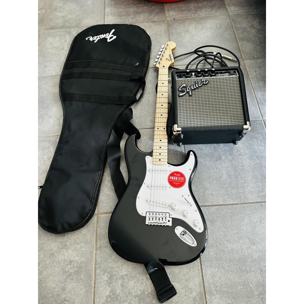 Stratocaster Sonic Pack MN Black - guitare + ampli + housse