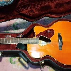 Guitare électro-acoustique Gretsch