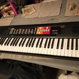 Yamaha PSR-F51