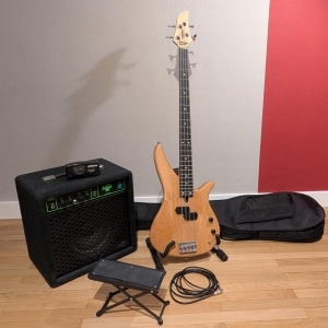 Yamaha RBX 260 + ampli Trace Elliot 30 W + divers accessoires