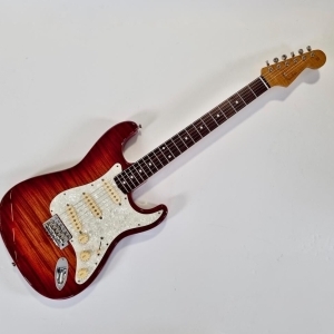 Fender Stratocaster ST-62 made in Japan 1994 Cherry Sunburst