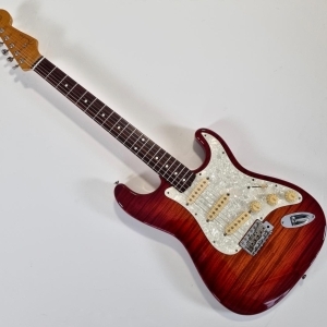 Fender Stratocaster ST-62 made in Japan 1994 Cherry Sunburst