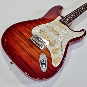 Fender Stratocaster ST-62 made in Japan 1994 Cherry Sunburst