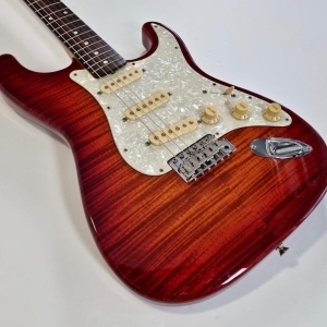 Fender Stratocaster ST-62 made in Japan 1994 Cherry Sunburst