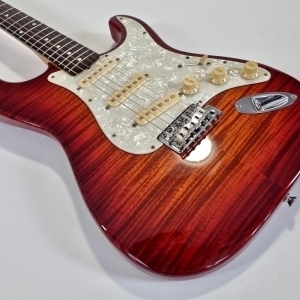 Fender Stratocaster ST-62 made in Japan 1994 Cherry Sunburst