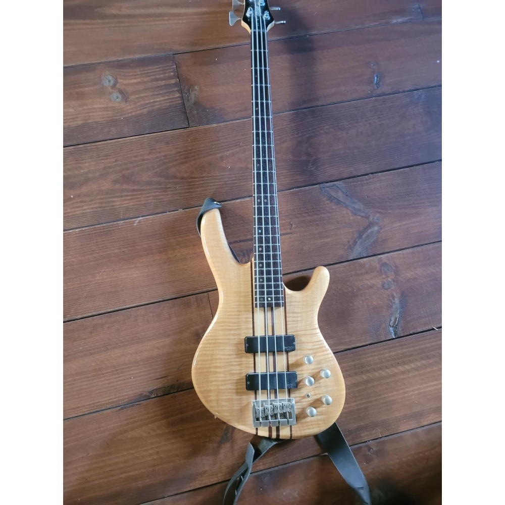 Cort artisan A4 - Basse 4 cordes