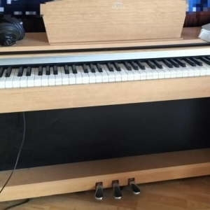 Yamaha Arius YDP-142