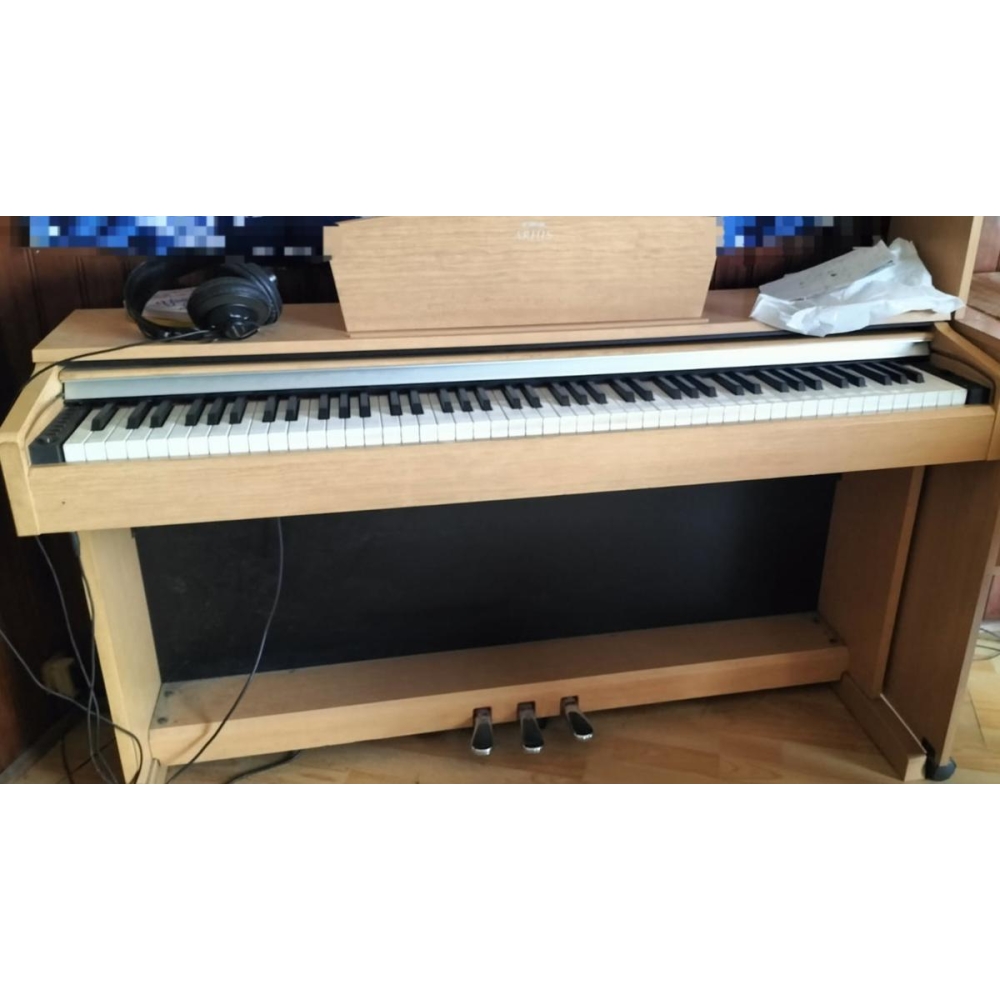 Yamaha Arius YDP-142