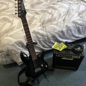 Ibanez GRX70QA-TKS & Marshall MG15G