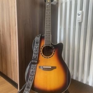 Ovation Guitare 2771AX et accessoires